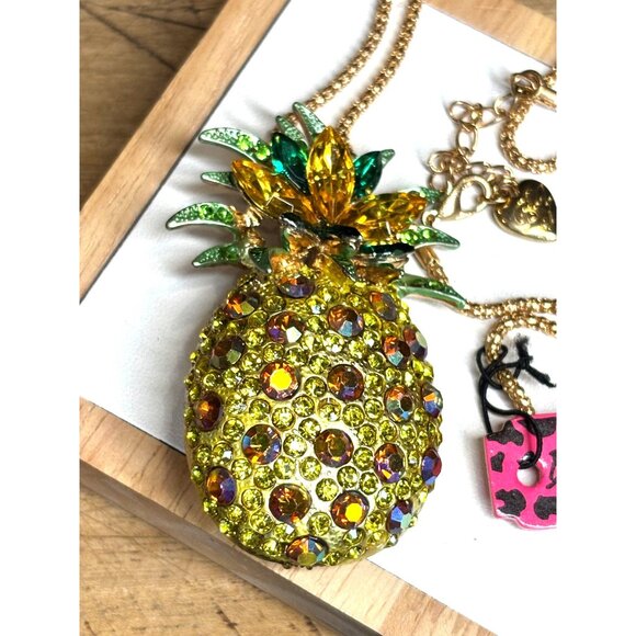 NWT Betsey Johnson Gold-Tone Pineapple Pendant Necklace With Rhinestones Long Ch - Picture 2 of 8
